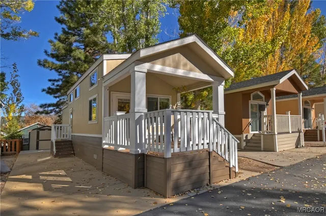 a picture of a wall with white wall painting