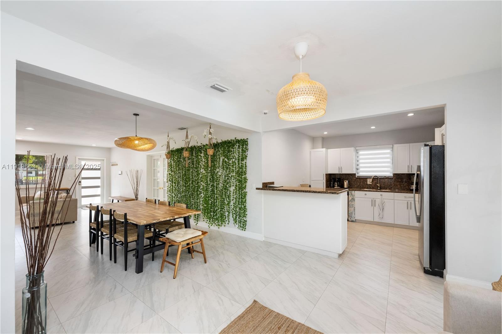 1331 Northeast 160th Street North Miami Beach, FL 33162 - Photo 11 of 31