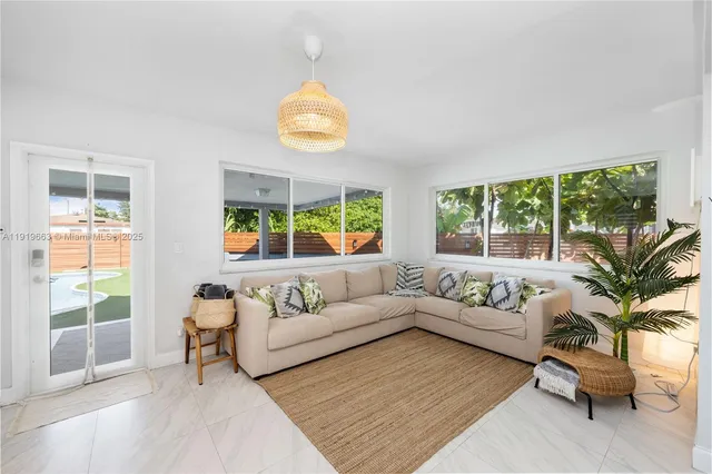 $4,900 | 1331 Northeast 160th Street, North Miami Beach, FL 33162