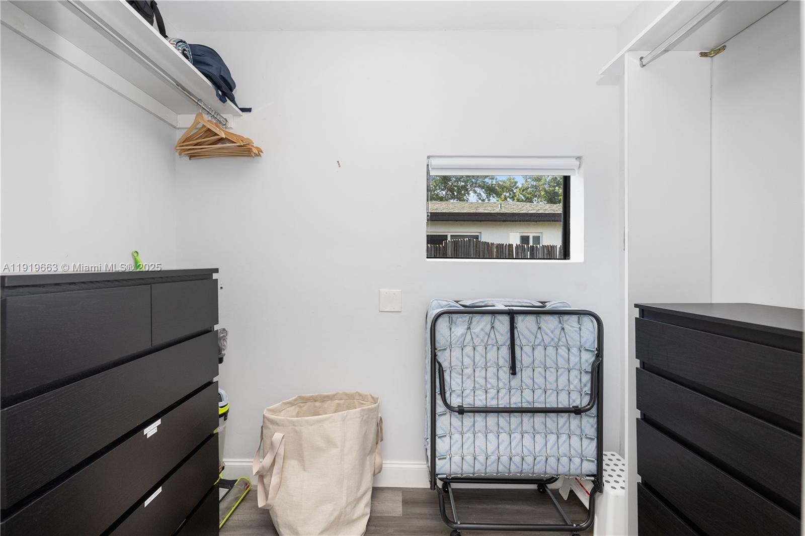 1331 Northeast 160th Street North Miami Beach, FL 33162 - Photo 19 of 31