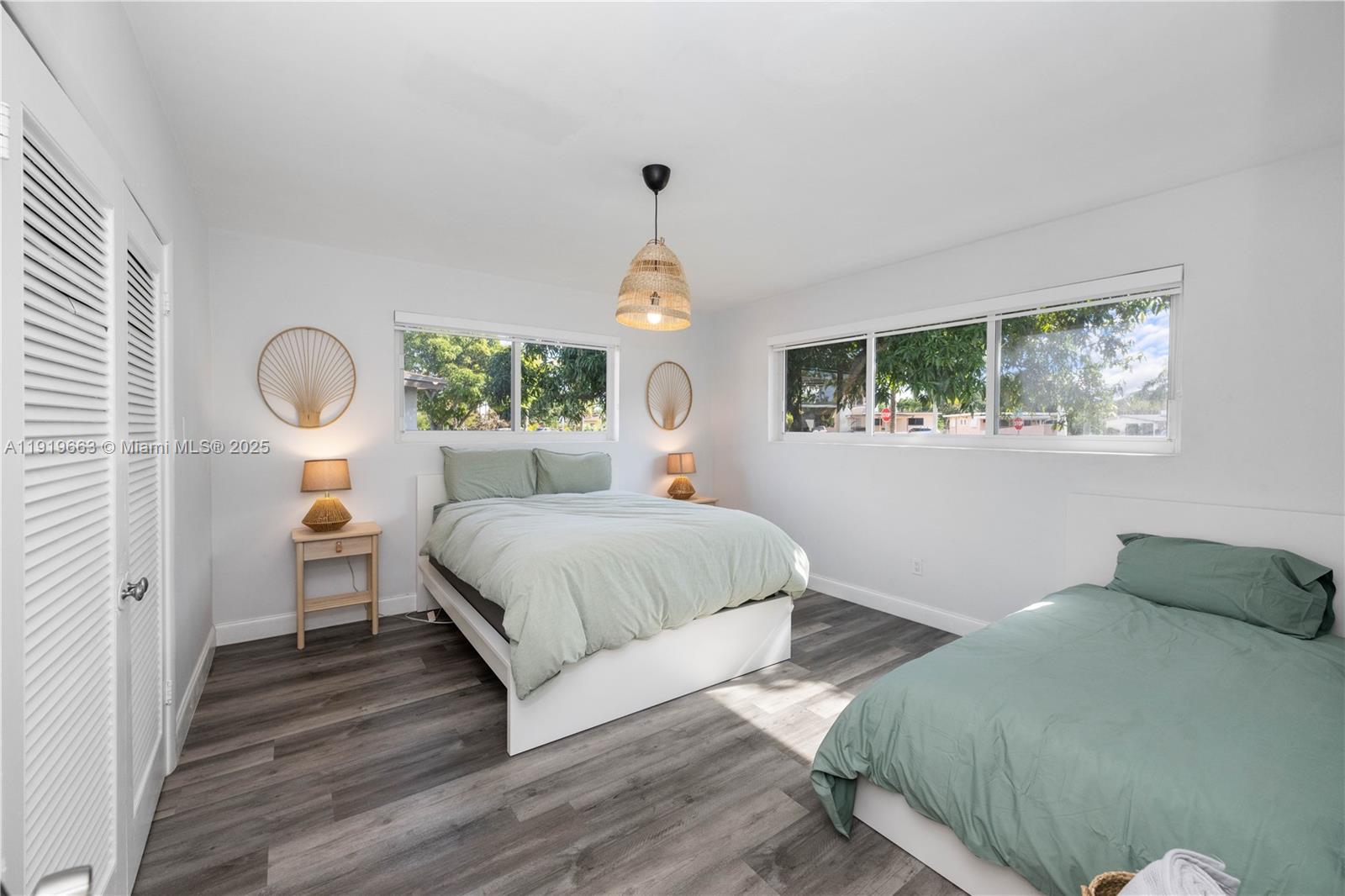 1331 Northeast 160th Street North Miami Beach, FL 33162 - Photo 23 of 31