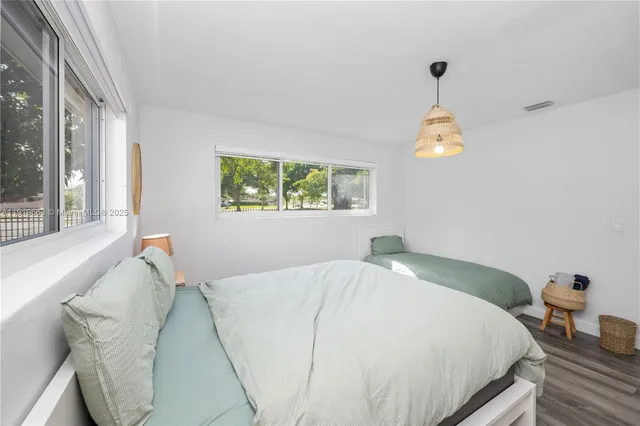 $4,900 | 1331 Northeast 160th Street, North Miami Beach, FL 33162