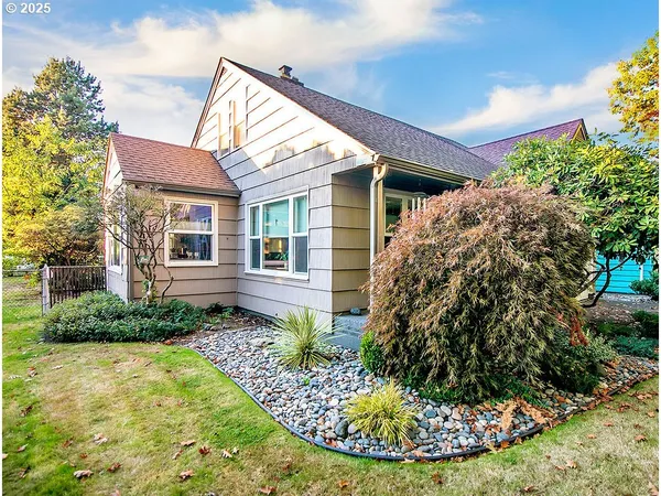 $399,900 | 571 26th Avenue, Longview, WA 98632