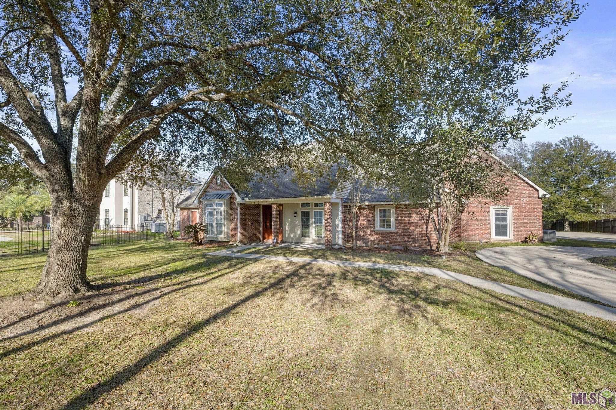 18616 Perkins Road Prairieville, LA 70769 - Photo 5 of 34
