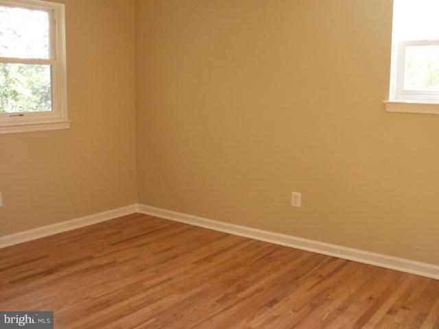 8127 Springfield Village Drive Springfield, VA 22152 - Photo 3 of 30 Bath (Master)