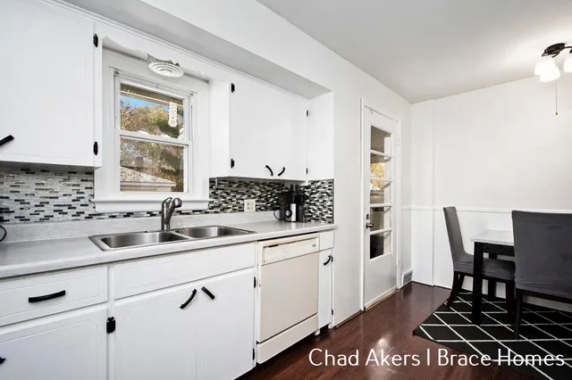 $254,900 | 2924 Union Avenue Southeast, Grand Rapids, MI 49548