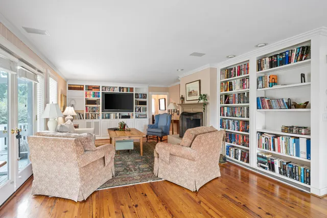 $1,085,000 | 649 Shawnee Trail, Troutville, VA 24175