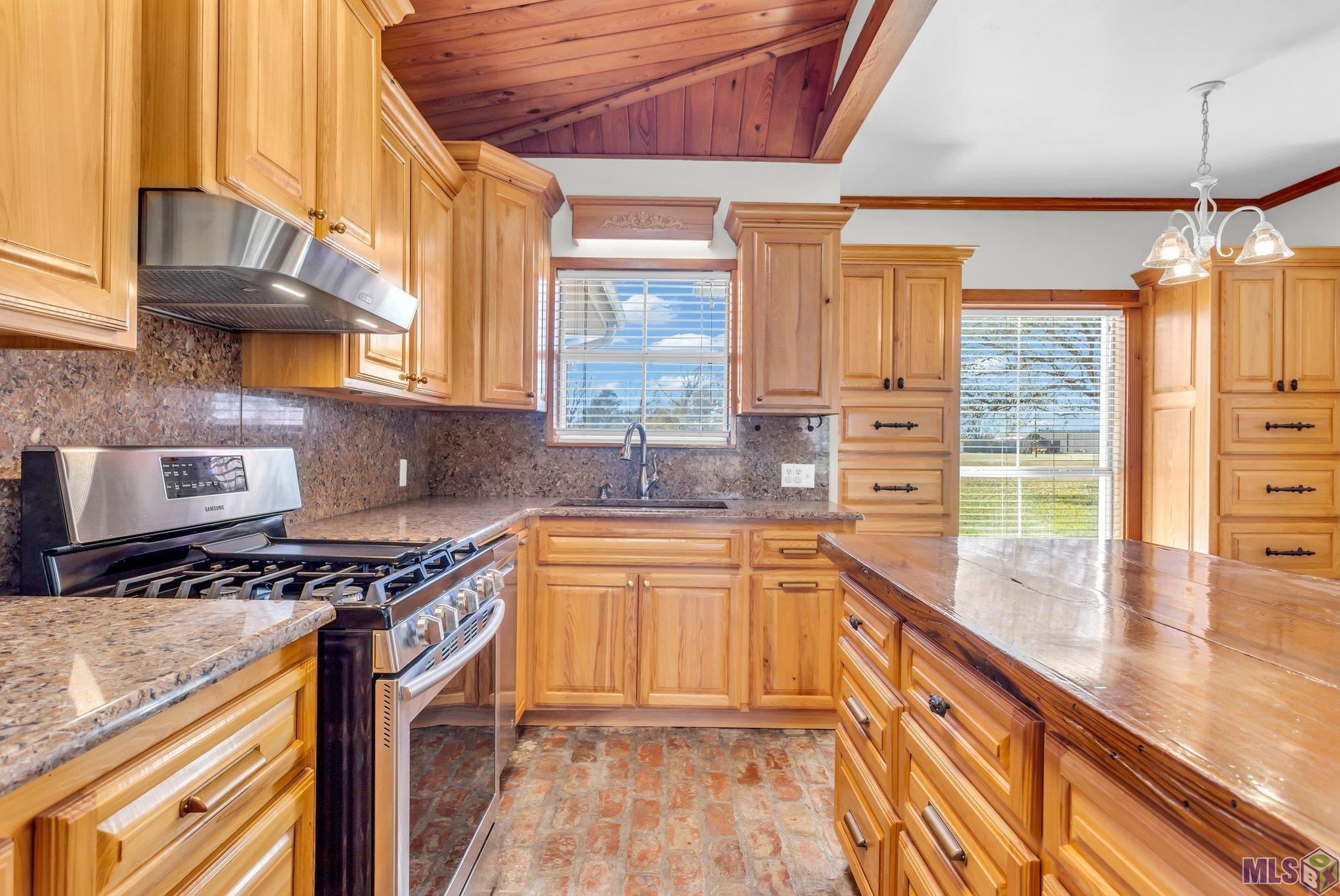 42056 Jamie Road Prairieville, LA 70769 - Photo 12 of 29 Gallery Image 12