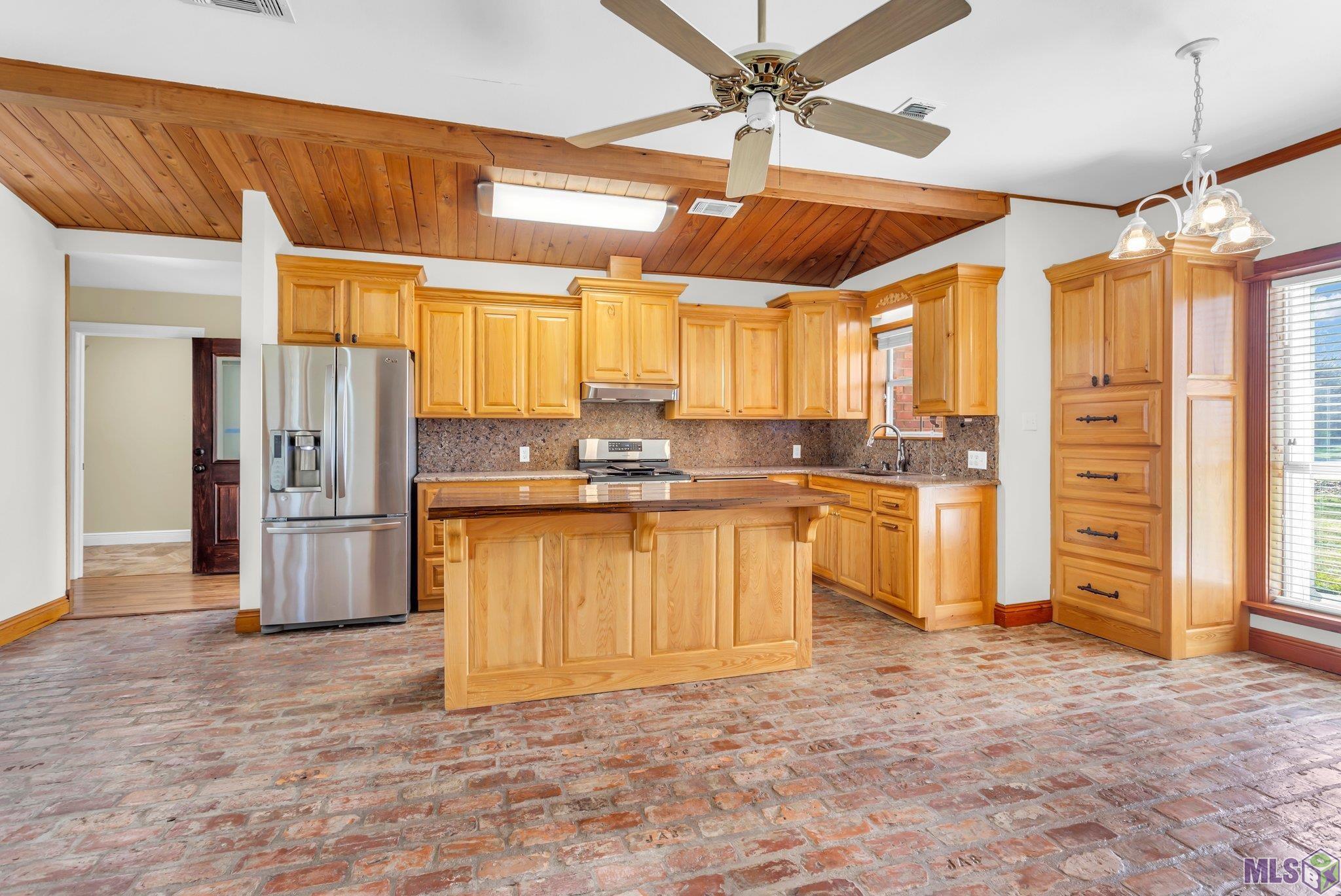 42056 Jamie Road Prairieville, LA 70769 - Photo 13 of 29 Gallery Image 13