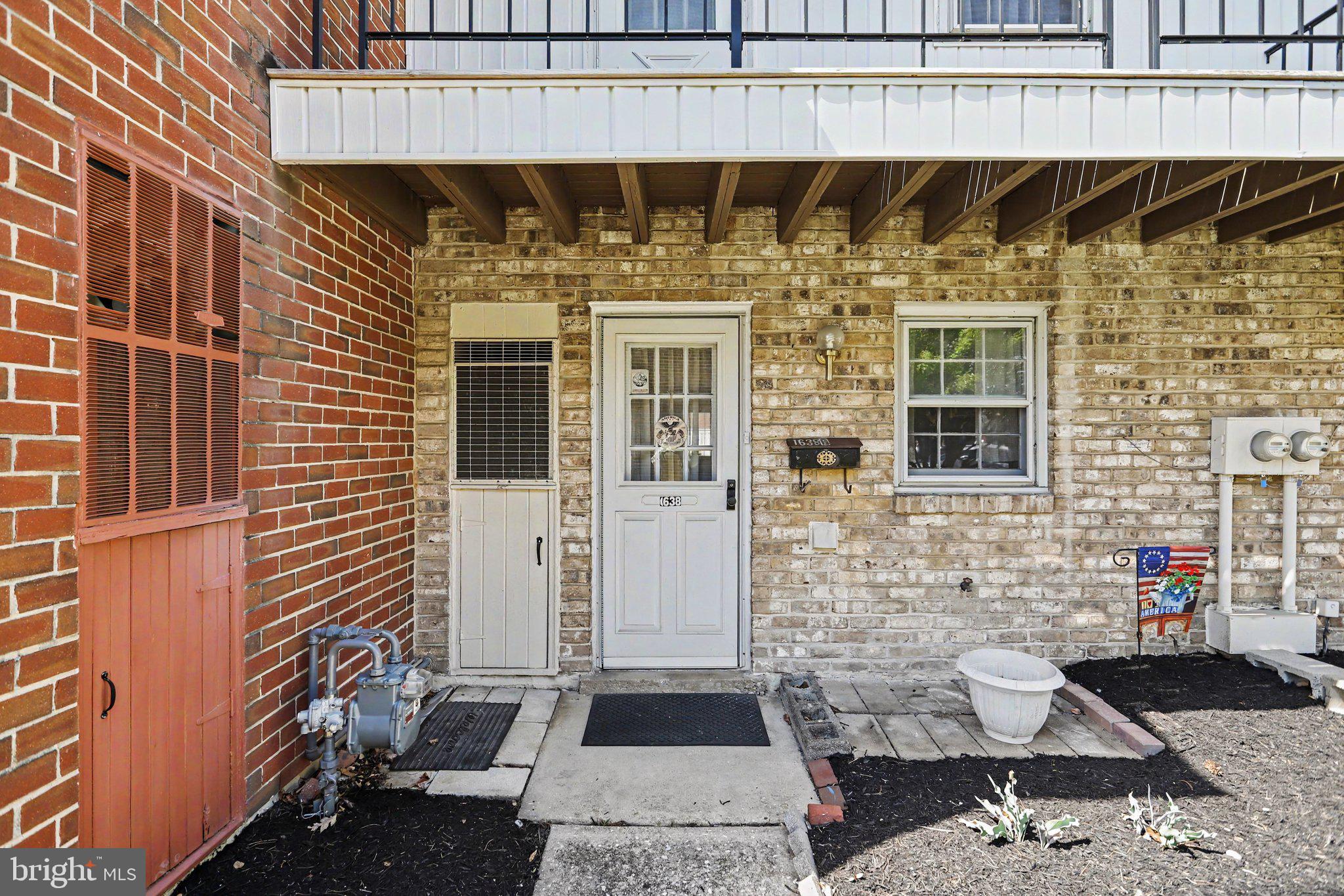 1638 Devers Road York, PA 17404 - Photo 4 of 32