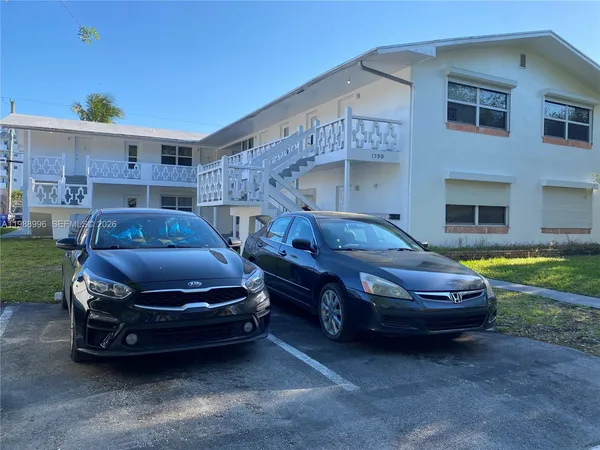 $1,500 | 1730 Madison Street, Unit 6, Hollywood, FL 33020