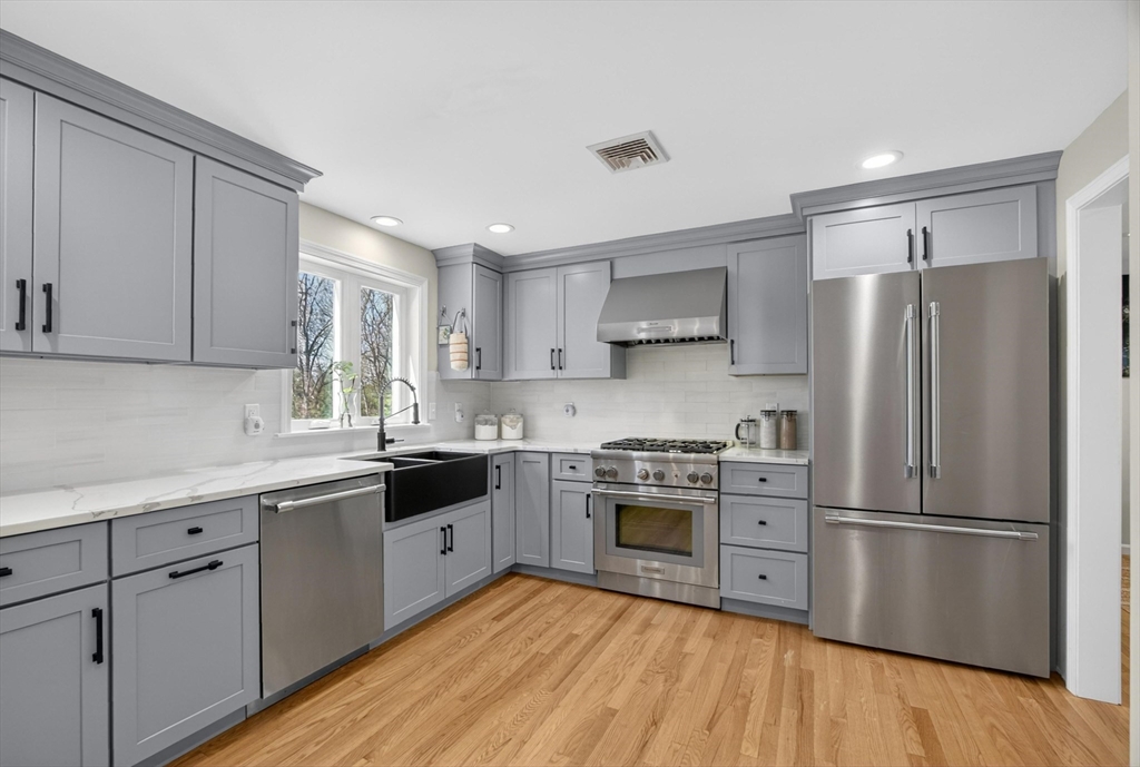34 Wheeler Road Bolton, MA 01740 - Photo 9 of 42