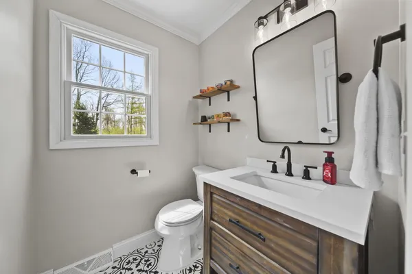 $639,999 | 5427 Vrooman Road, Jackson, MI 49201