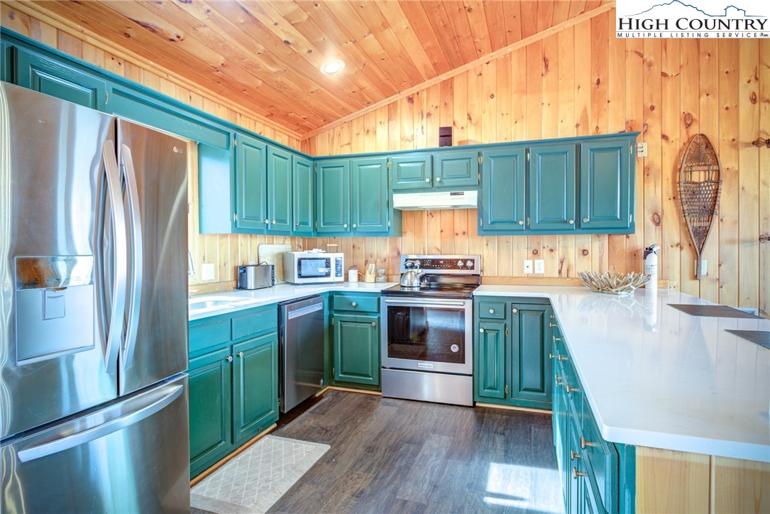 166 Running Deer Trail Boone, NC 28607 - Photo 21 of 37 Gallery Image 21