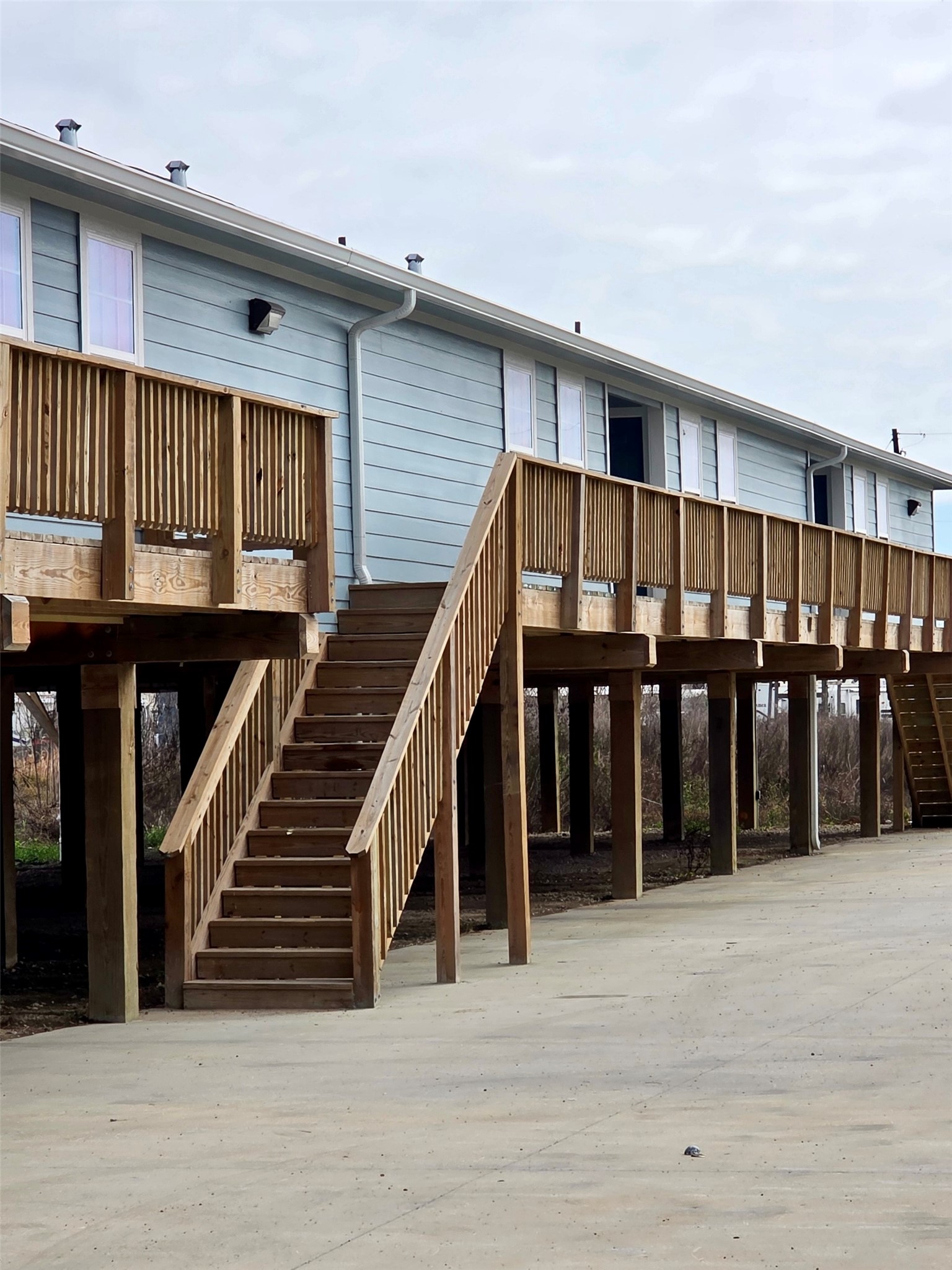 915 24th Street Dickinson, TX 77539 - Photo 3 of 10