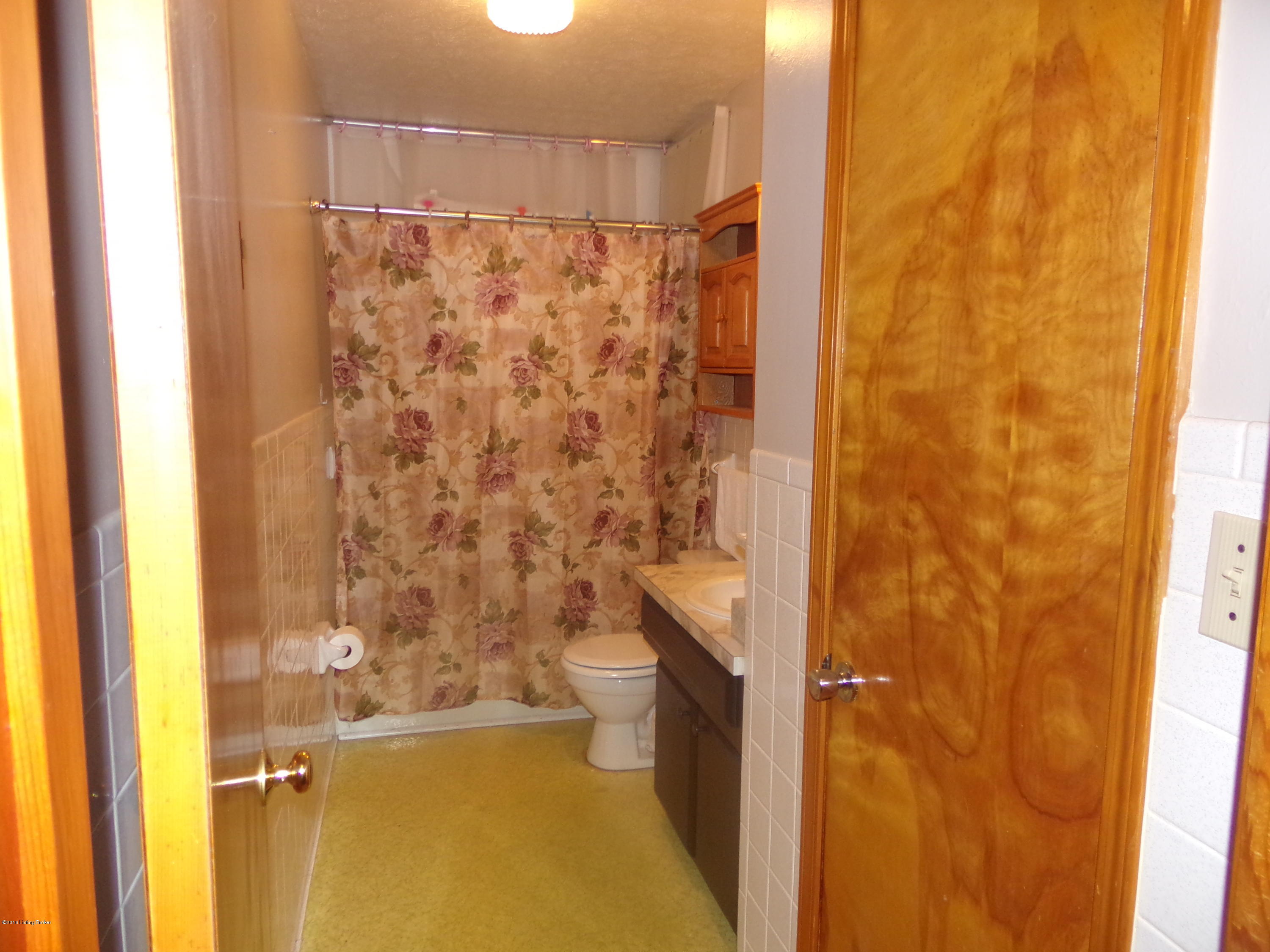2538 South Bardstown Road Mount Washington, KY 40047 - Photo 13 of 14 111_1859