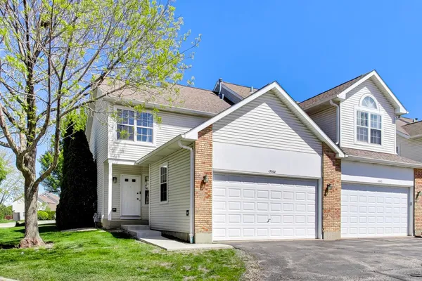 $359,000 | 13300 West Heiden Circle, Lake Bluff, IL 60044