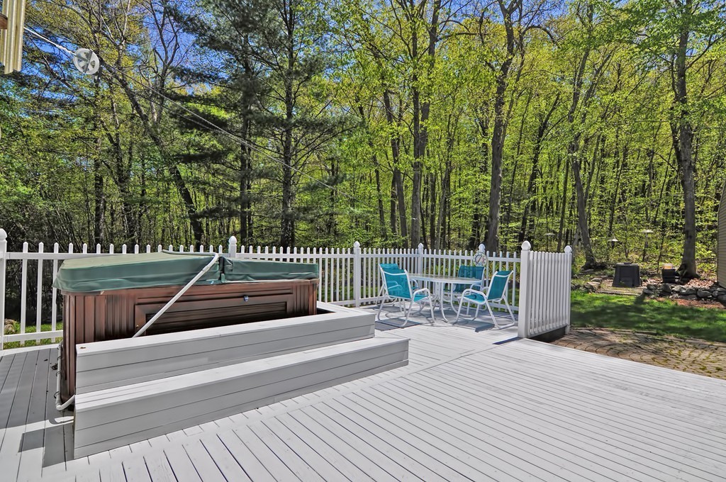 2 Tyler Road Upton, MA 01568 - Photo 5 of 30 Gallery Image 5