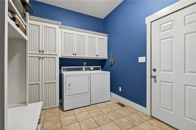 $750,000 | 188 Richards Road Northeast, White, GA 30184