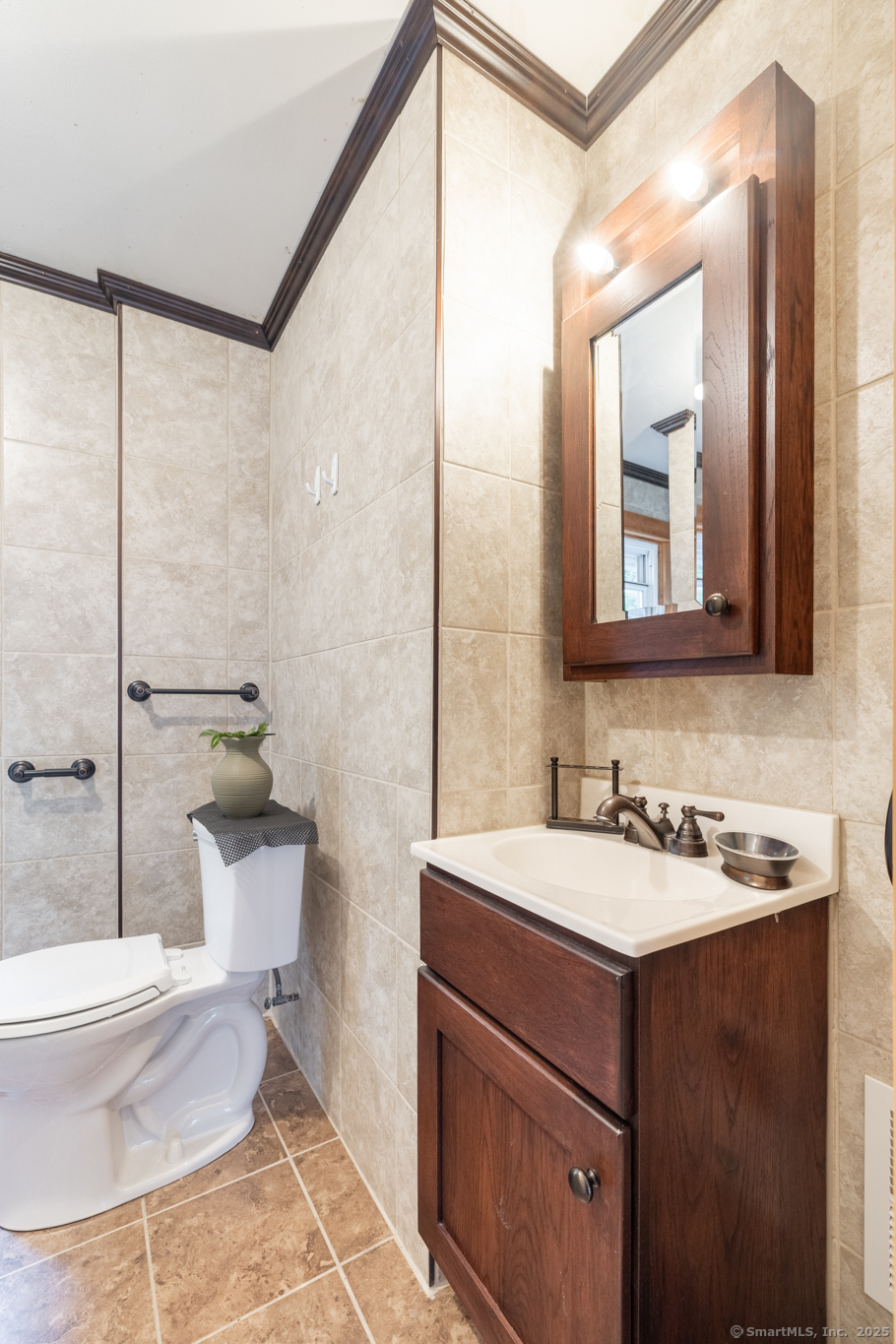 84 2nd Street Hamden, CT 06514 - Photo 13 of 24