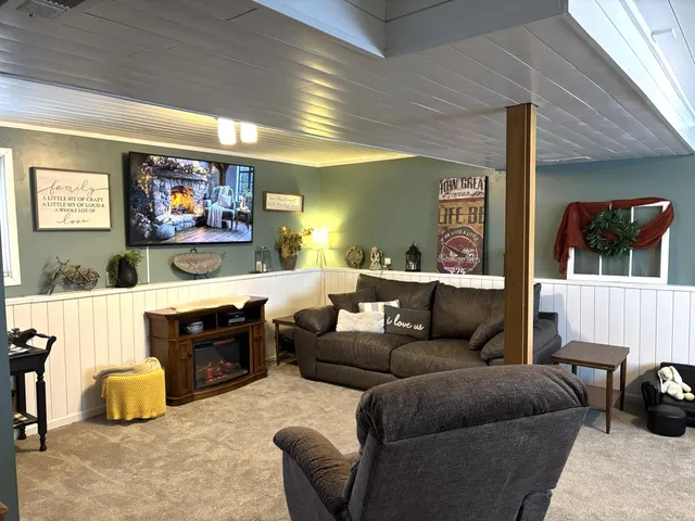 $260,000 | 836 Evans Road, Montevideo, MN 56265