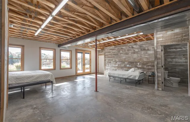 $1,699,900 | 320 Cedar Ford Road, Steelville, MO 65565