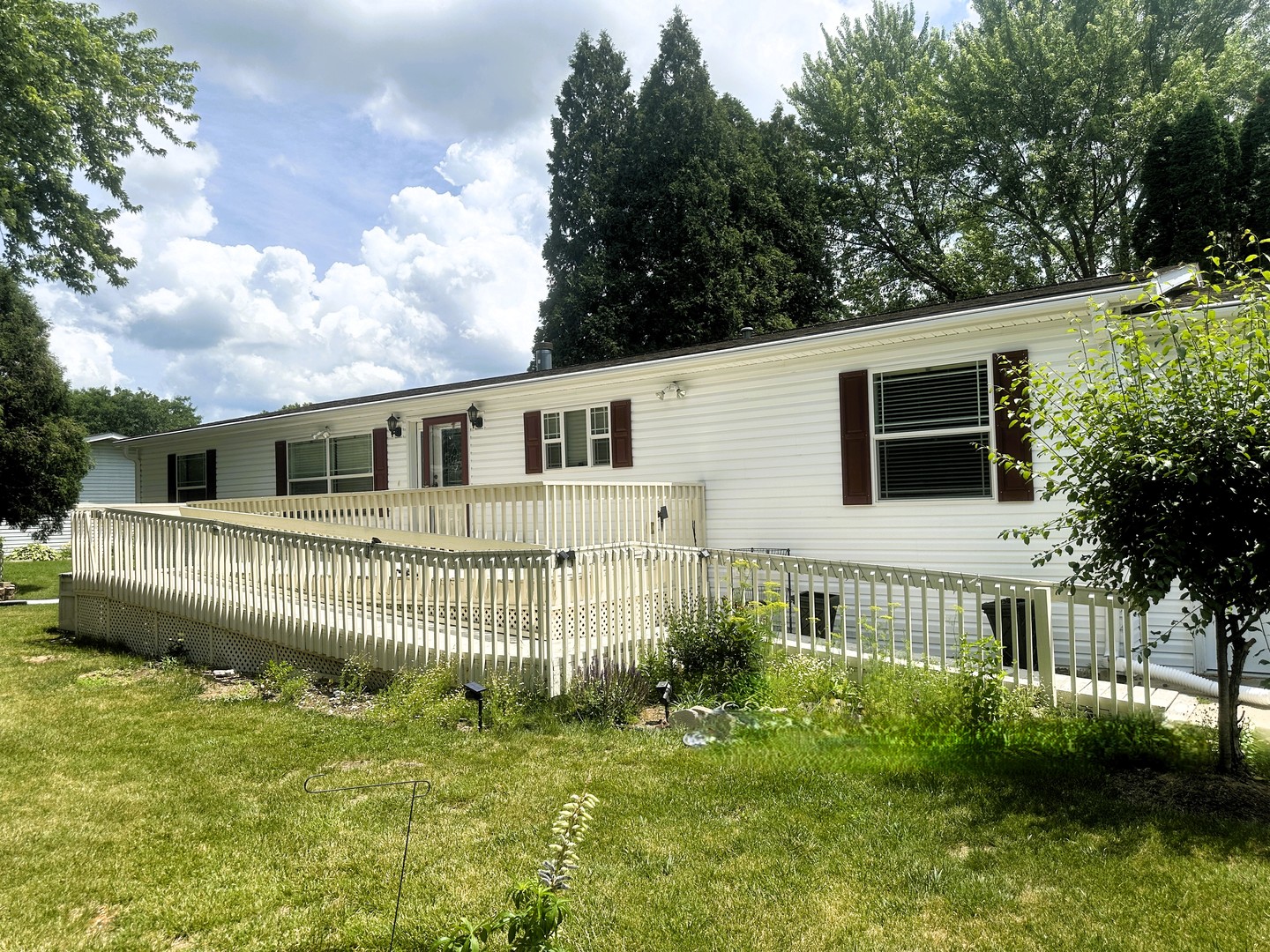 600 Greenview Road Belvidere, IL 61008 - Photo 3 of 35 Gallery Image 3