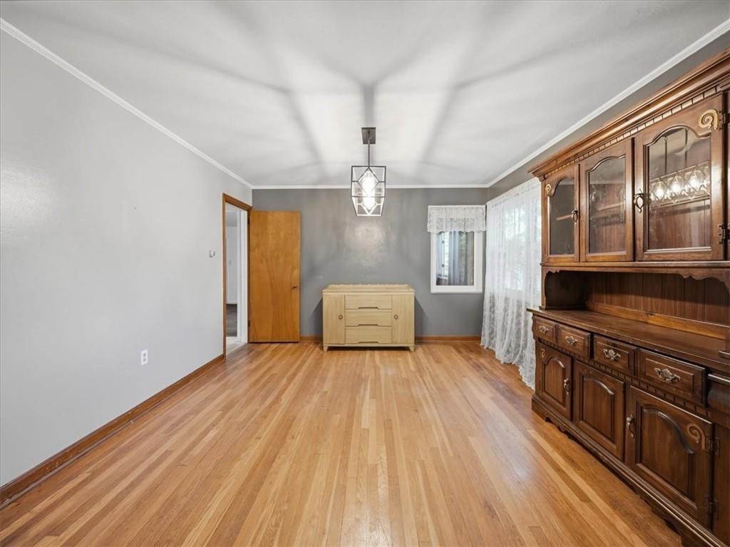 142 Center Grange Road Aliquippa, PA 15001 - Photo 8 of 27