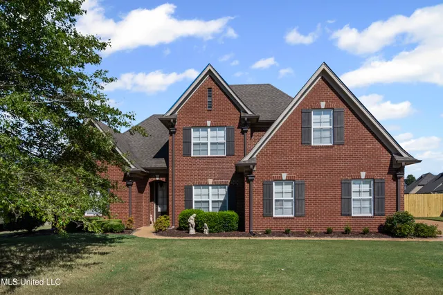 $394,900 | 4103 Dearden Drive, Olive Branch, MS 38654