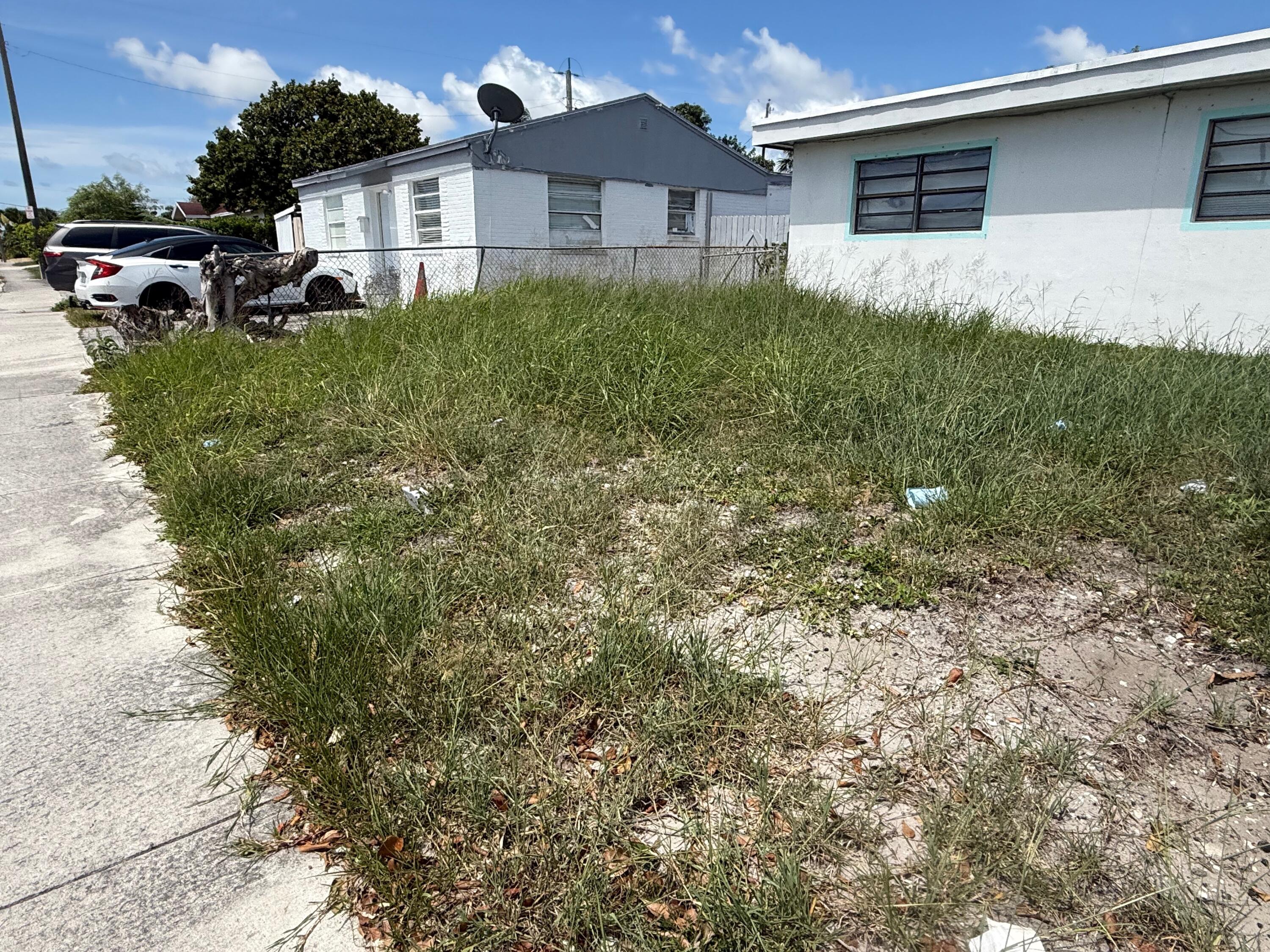 4801 Parker Avenue West Palm Beach, FL 33405 - Photo 4 of 9 IMG_2618