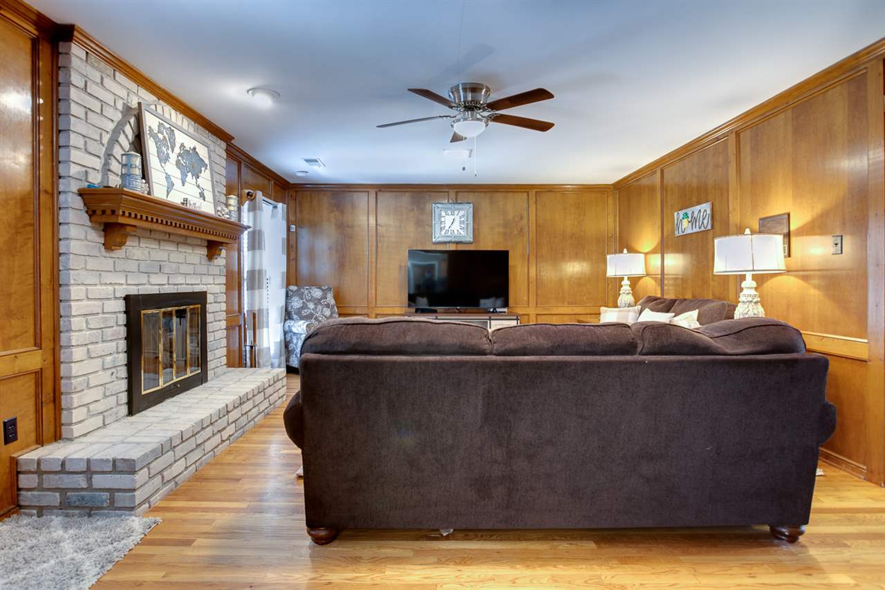 2053 Newfields Road Germantown, TN 38139 - Photo 5 of 25 Gallery Image 5