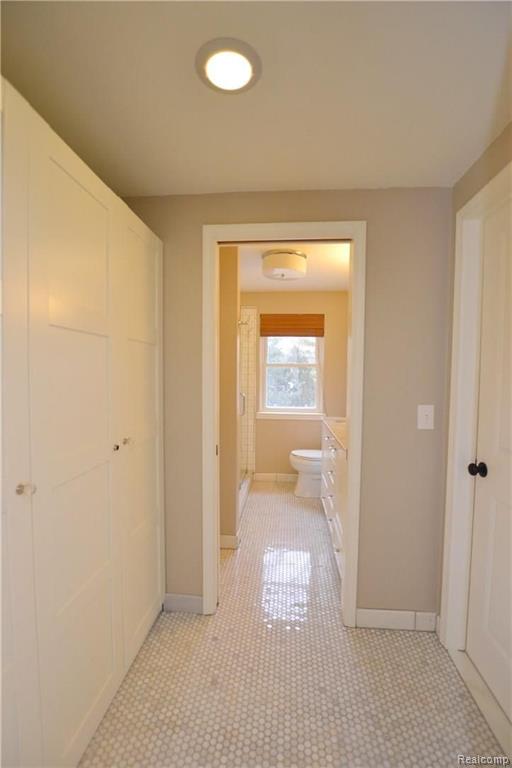 2711 Dorchester Road Birmingham, MI 48009 - Photo 17 of 23
