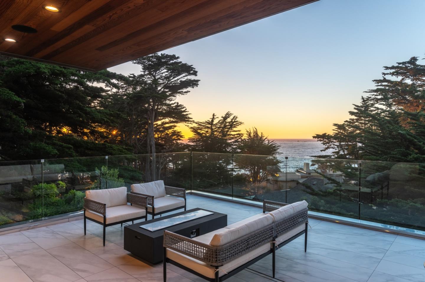 165 Spindrift Road, Unit A Carmel, CA 93923 - Photo 23 of 26 Gallery Image 23