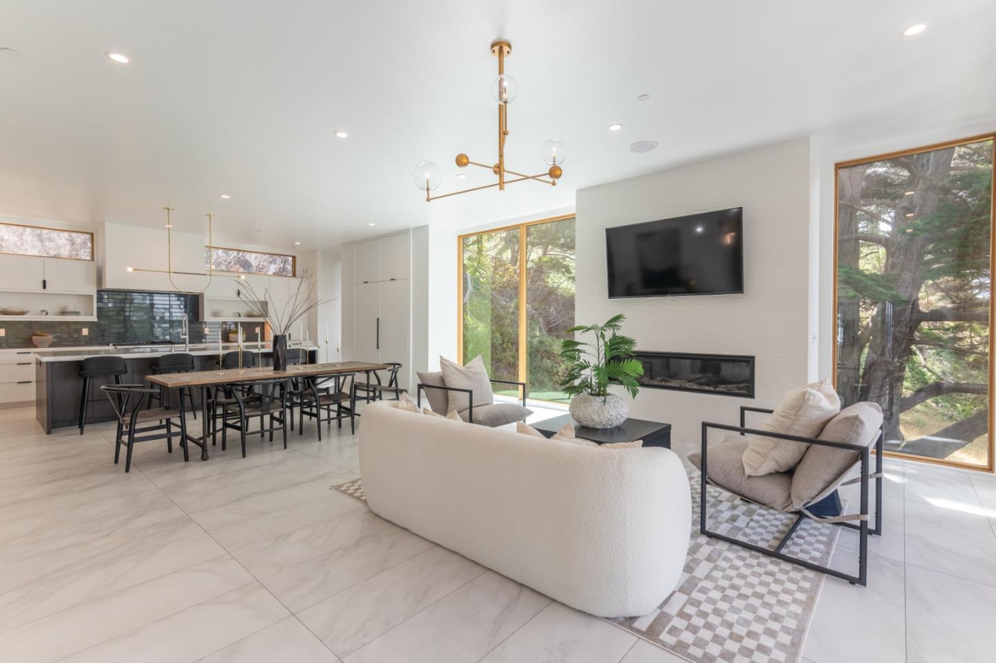 165 Spindrift Road, Unit A Carmel, CA 93923 - Photo 5 of 26 Gallery Image 5