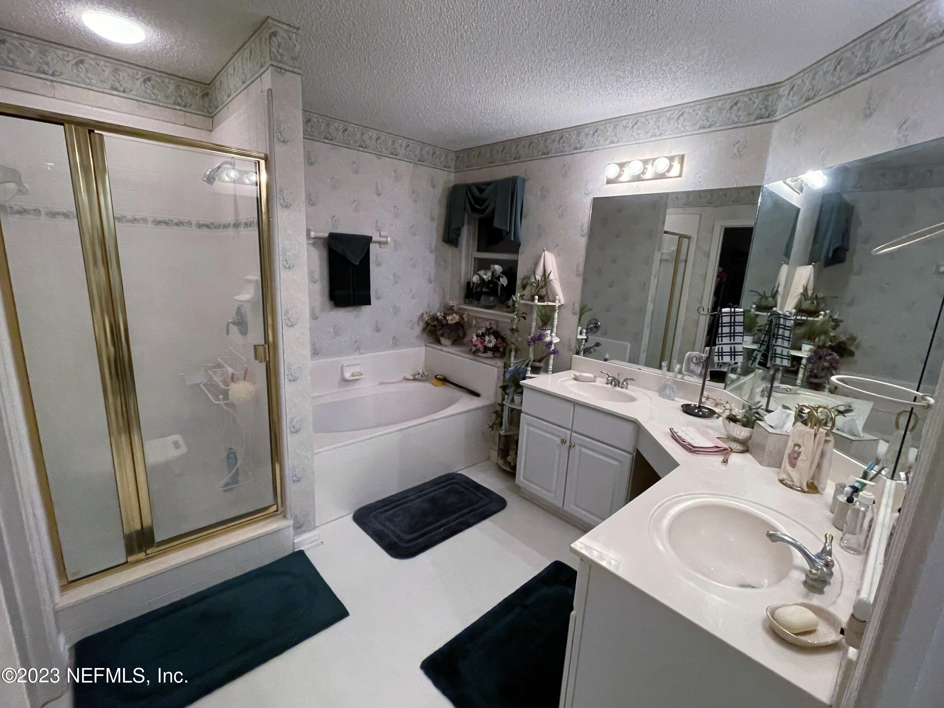 3881 Chapelgate Road Jacksonville, FL 32223 - Photo 4 of 11 Master Bathroom