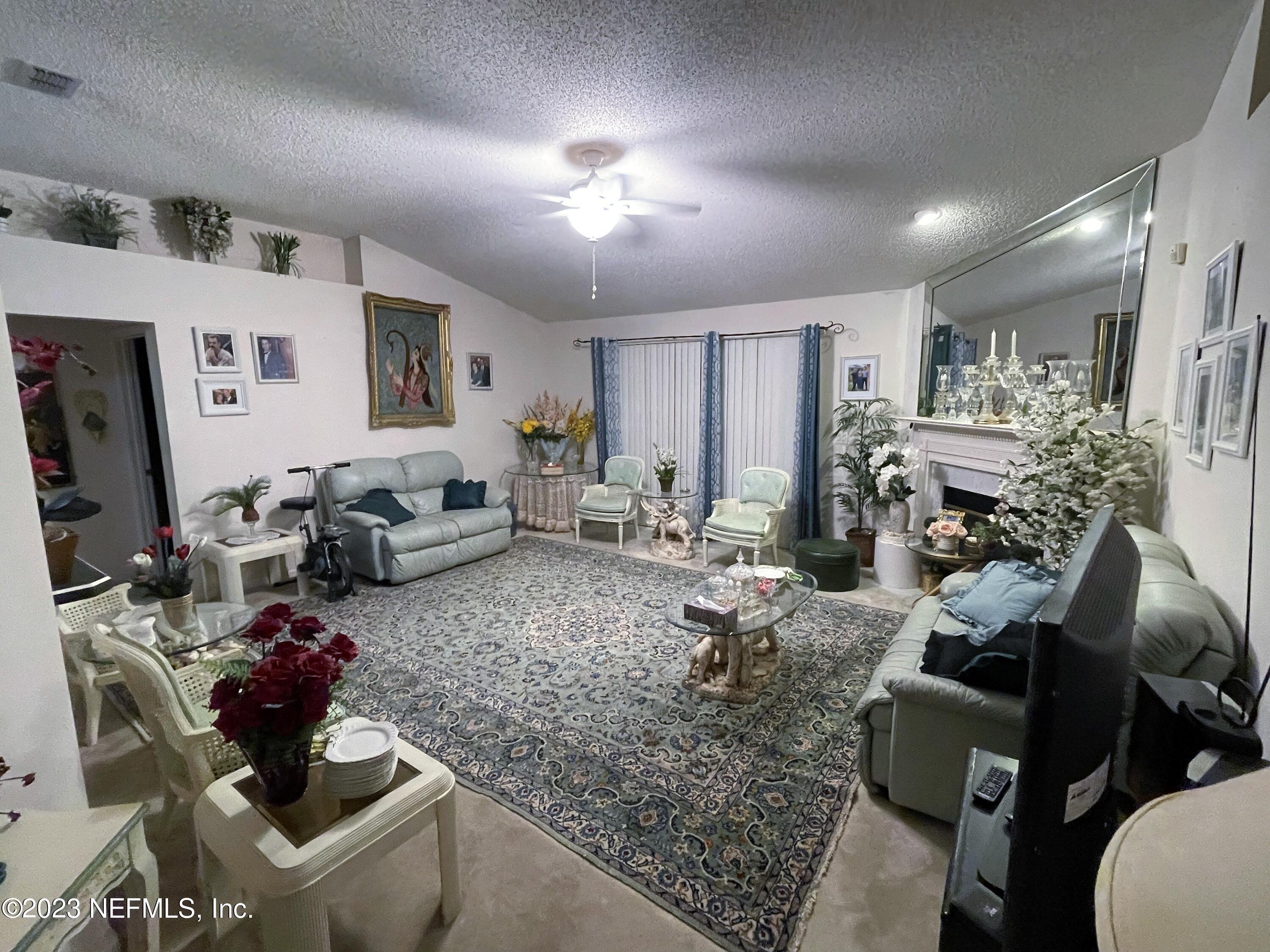 3881 Chapelgate Road Jacksonville, FL 32223 - Photo 5 of 11 Family Room