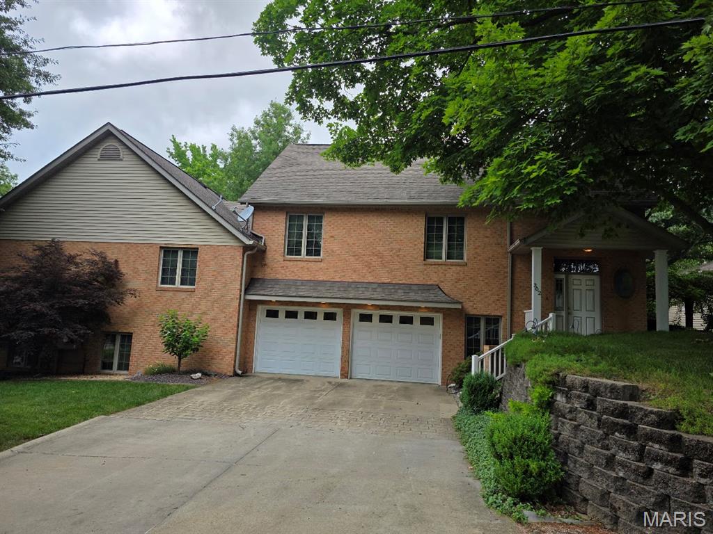 302 Lorean Drive Troy, IL 62294 - Photo 2 of 45