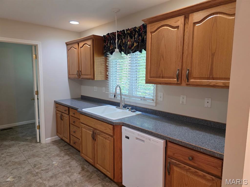 302 Lorean Drive Troy, IL 62294 - Photo 23 of 45