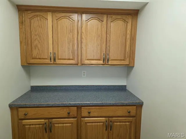 $287,000 | 302 Lorean Drive, Troy, IL 62294