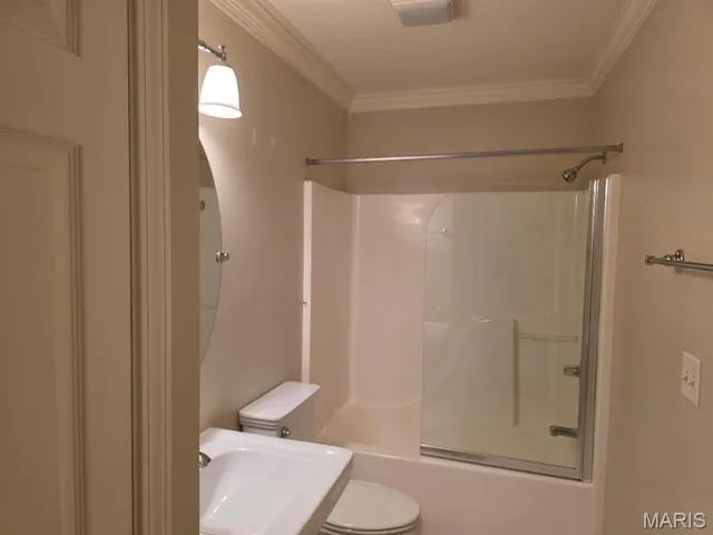 $287,000 | 302 Lorean Drive, Troy, IL 62294