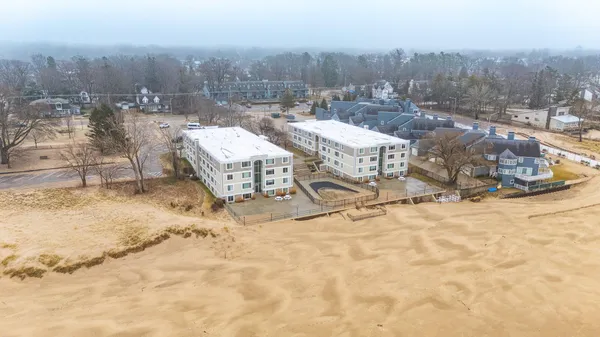 $319,900 | 223 North Shore Drive, Unit 308, South Haven, MI 49090