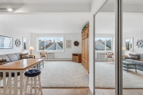 $319,900 | 223 North Shore Drive, Unit 308, South Haven, MI 49090