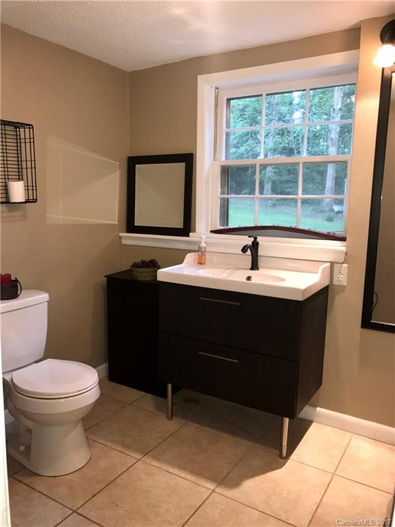 214 Heritage View Road, Unit 55 Hickory, NC 28601 - Photo 15 of 21 Gallery Image 15