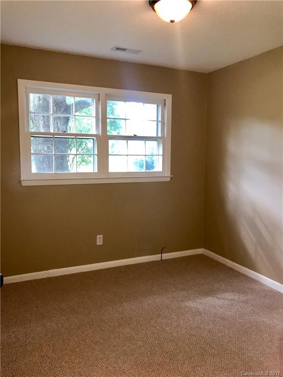 214 Heritage View Road, Unit 55 Hickory, NC 28601 - Photo 17 of 21 Gallery Image 17