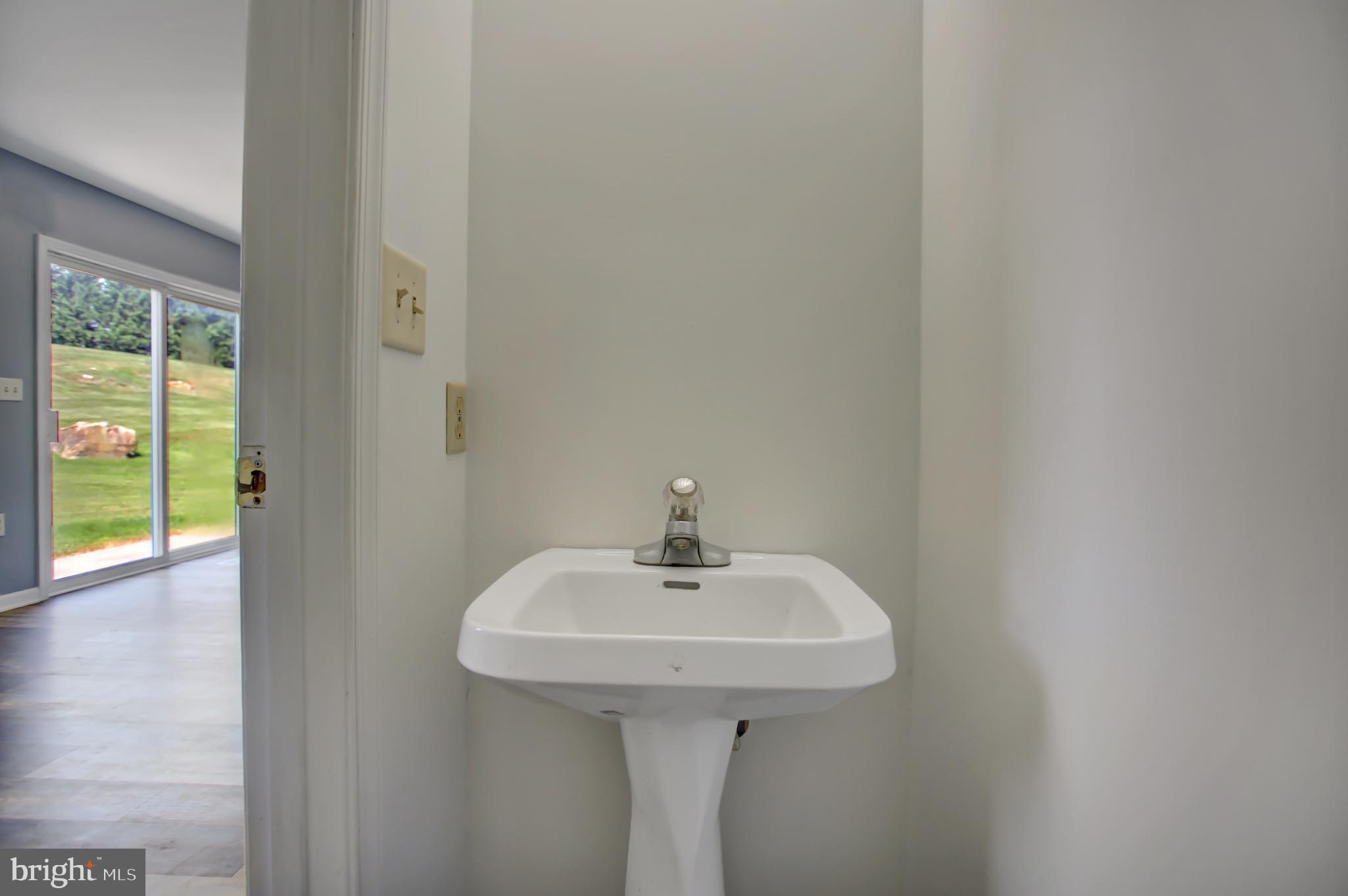 342 Coffee Goss Road Marietta, PA 17547 - Photo 8 of 25 Gallery Image 8