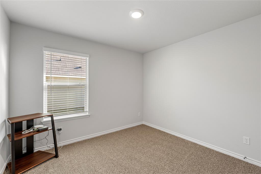 10761 Chesson Flts Drive Waco, TX 76708 - Photo 18 of 30 an empty room with a window
