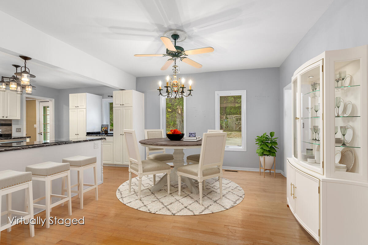 9300 Conservation Street Northeast Ada, MI 49301 - Photo 5 of 42 DiningRoom