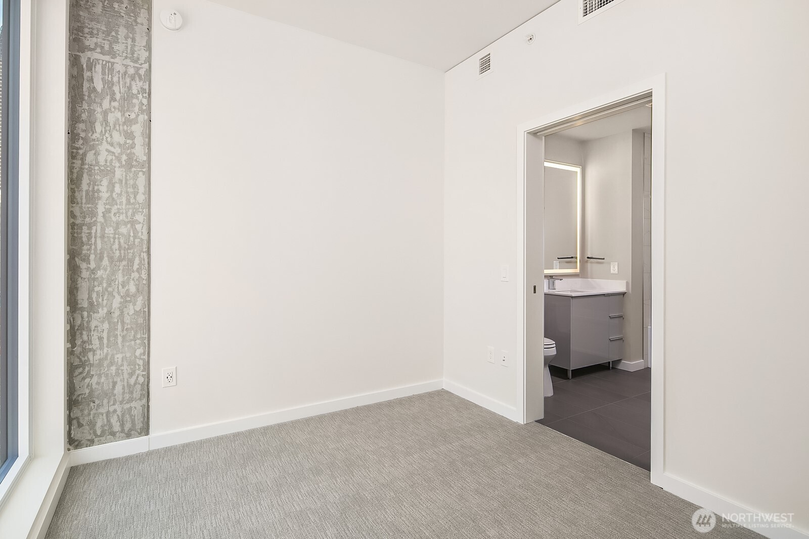 450 South Main Street, Unit 611 Seattle, WA 98104 - Photo 14 of 18