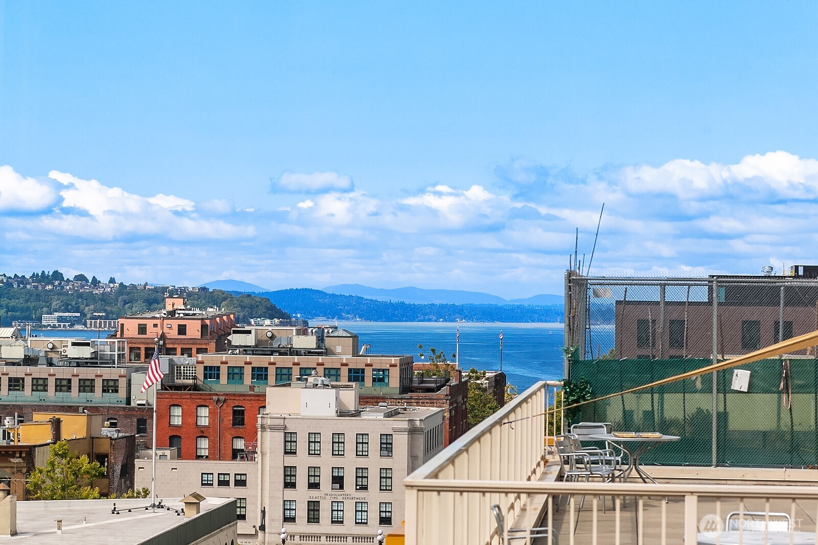 450 South Main Street, Unit 611 Seattle, WA 98104 - Photo 6 of 18