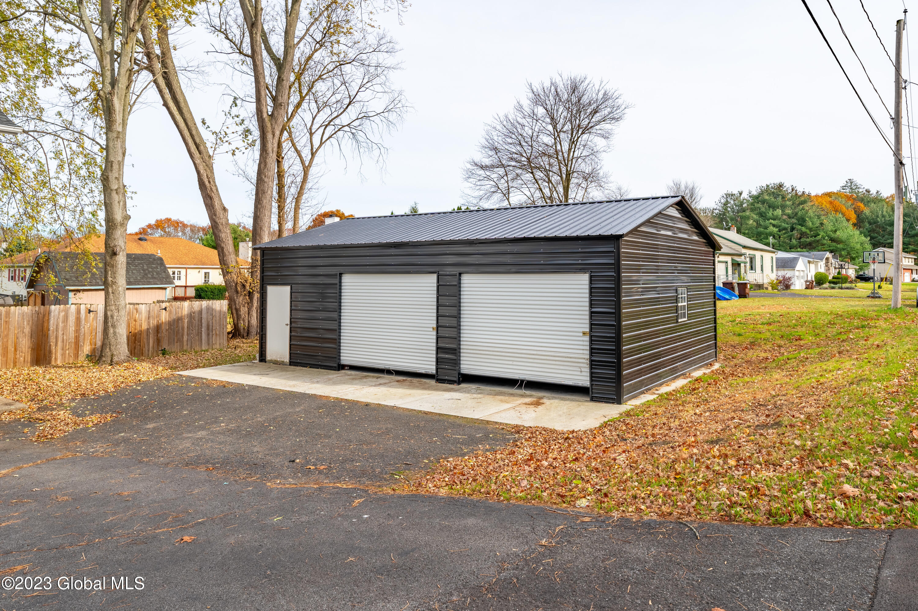 8 The Concourse Bethlehem, NY 12203 - Photo 4 of 25 Detached Garage